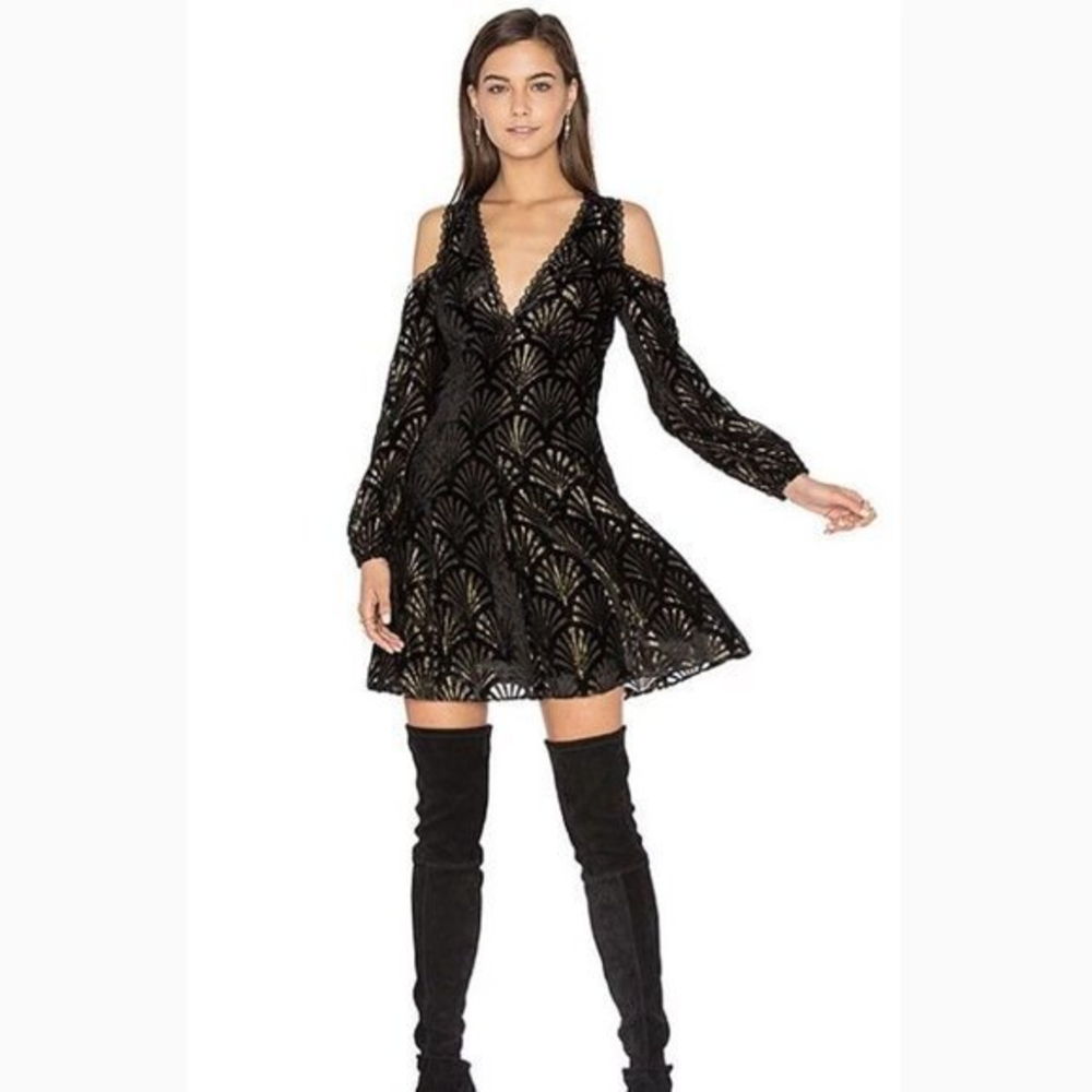 Alice‎ + Olivia Aria Cold Shoulder Black Velvet Holiday Christmas Mini Dress 4 S